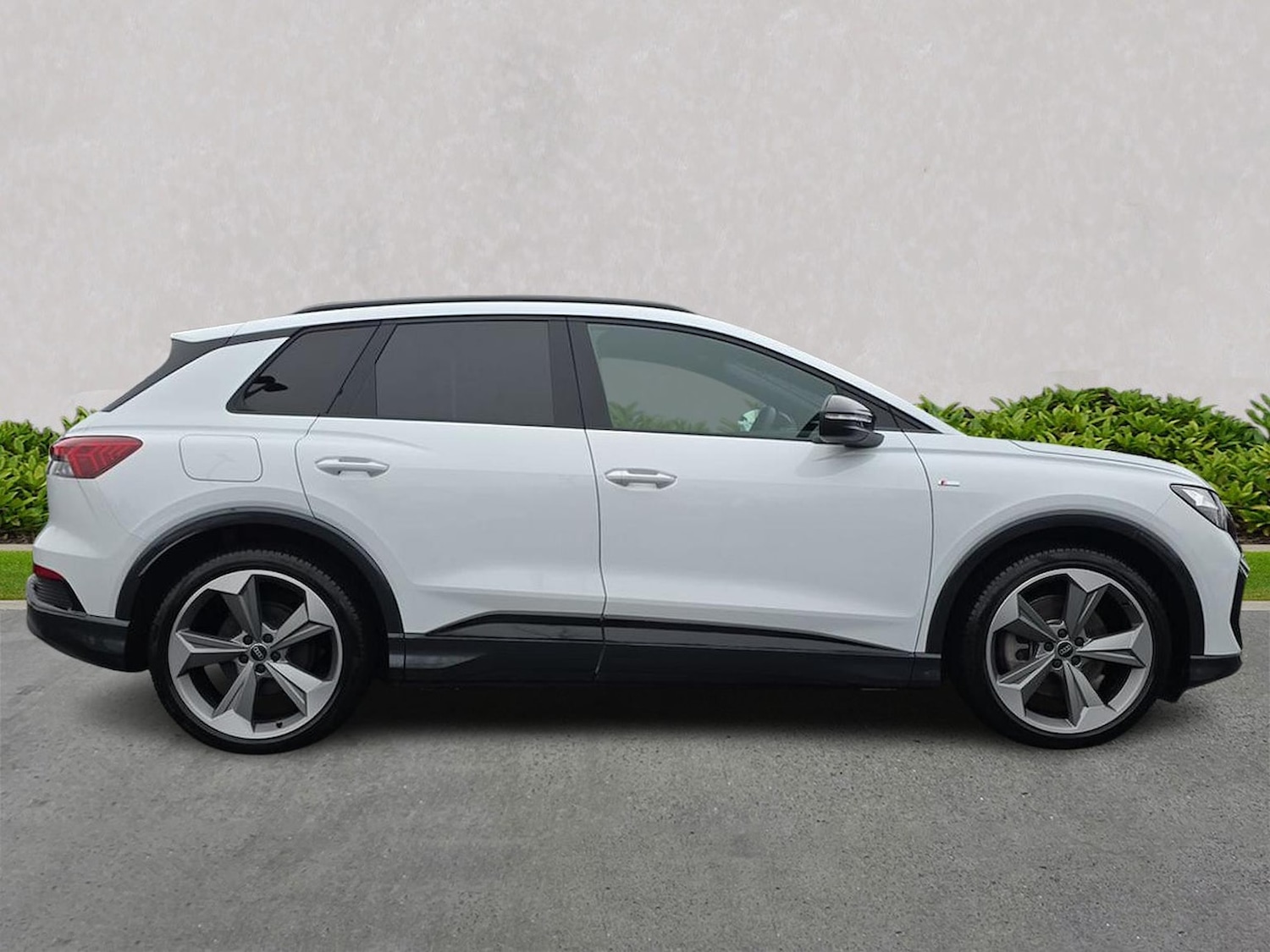 Used Audi Q4 e-tron 2025 for sale - 77492342: Photo 3