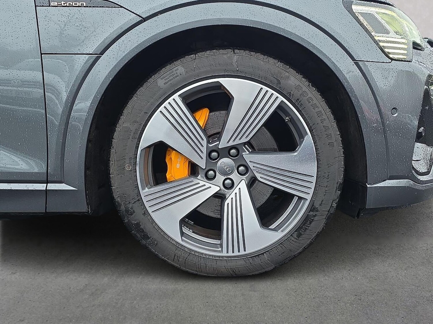 Used Audi e-tron 2021 for sale - 77492334: Photo 6