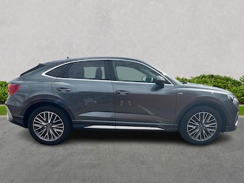 Used Audi Q3 2022 for sale - 75730995: Photo