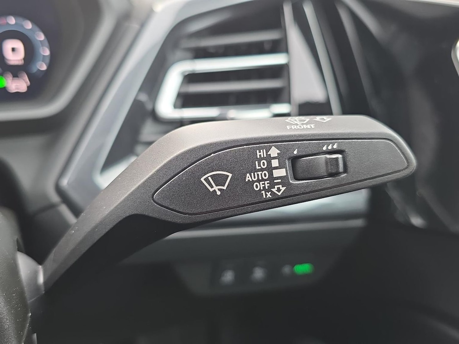 Used Audi Q4 e-tron 2025 for sale - 76492430: Photo 28