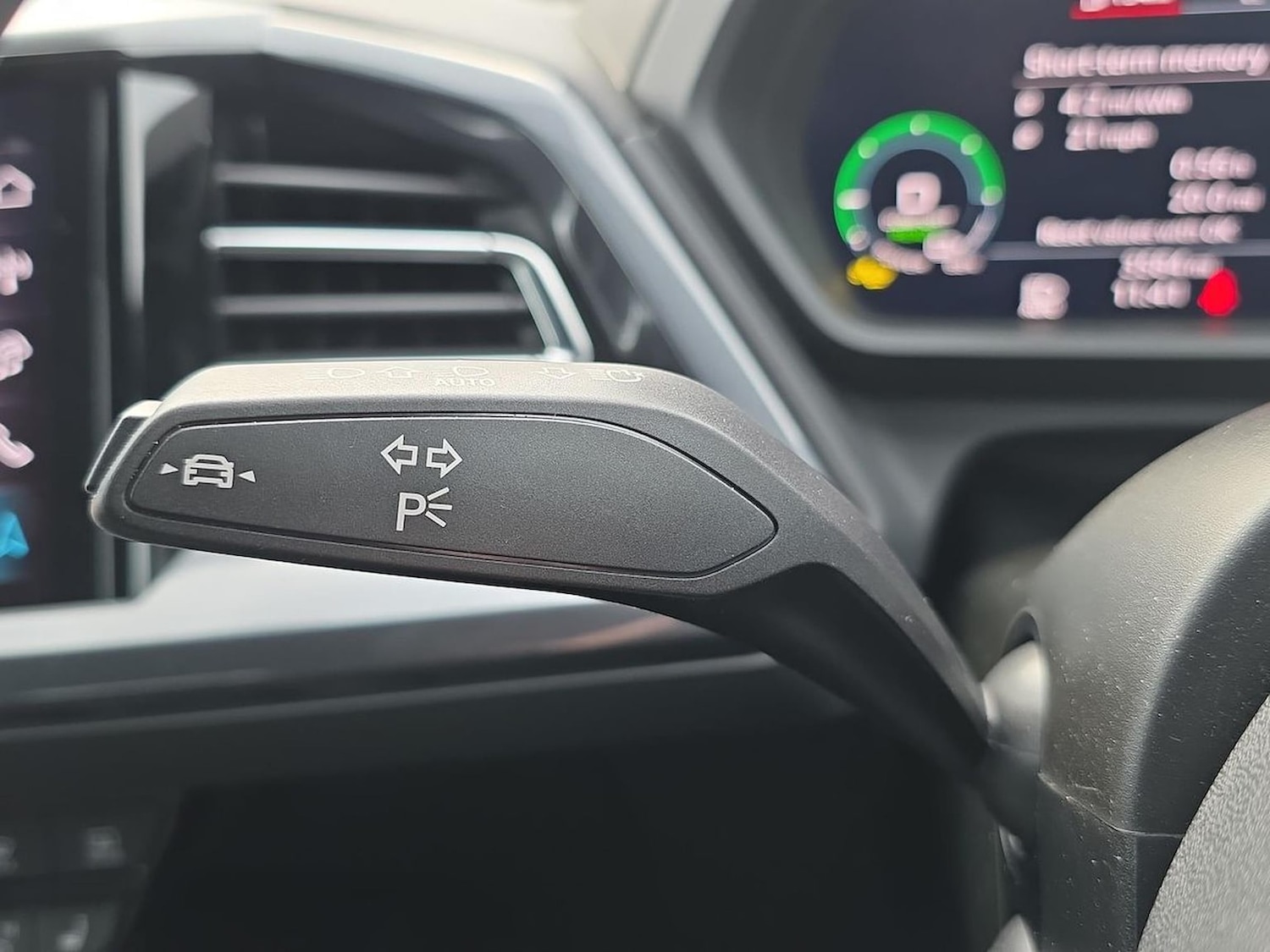 Used Audi Q4 e-tron 2025 for sale - 76492430: Photo 29