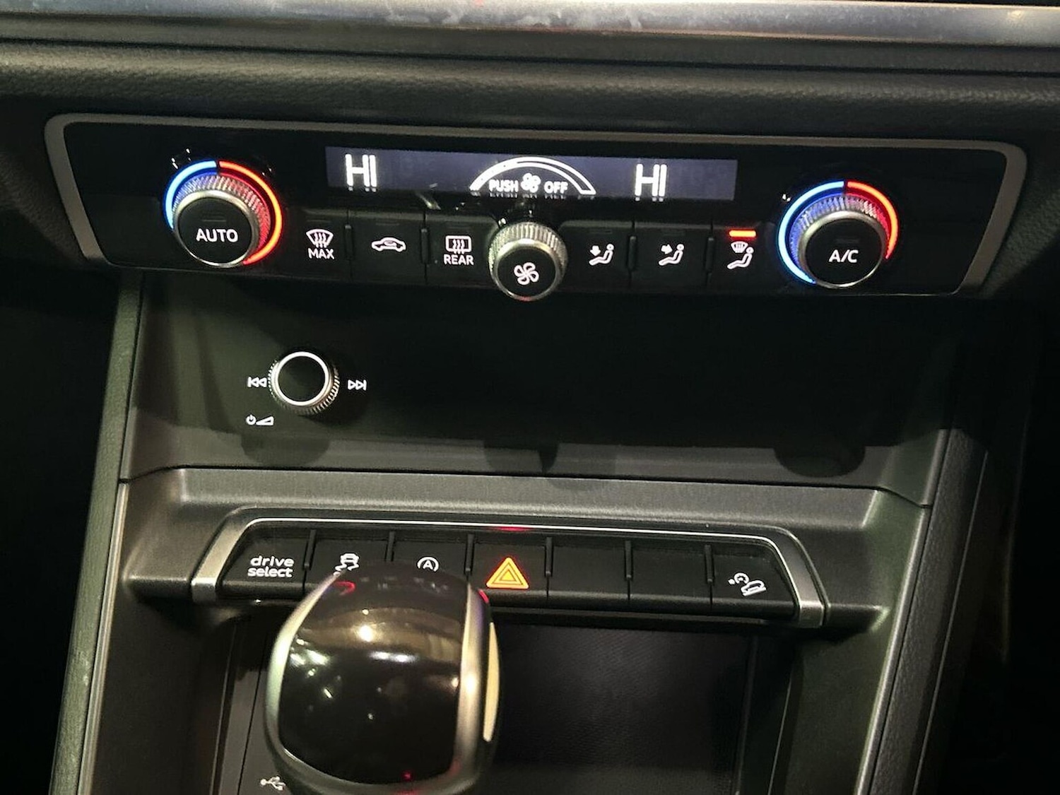 Used Audi Q3 2023 for sale - 76892105: Photo 12