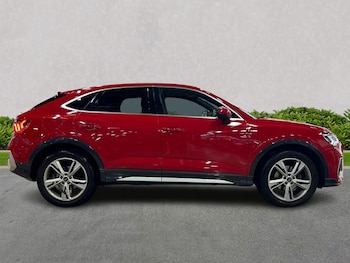 Used Audi Q3 2023 for sale - 76892105: Photo