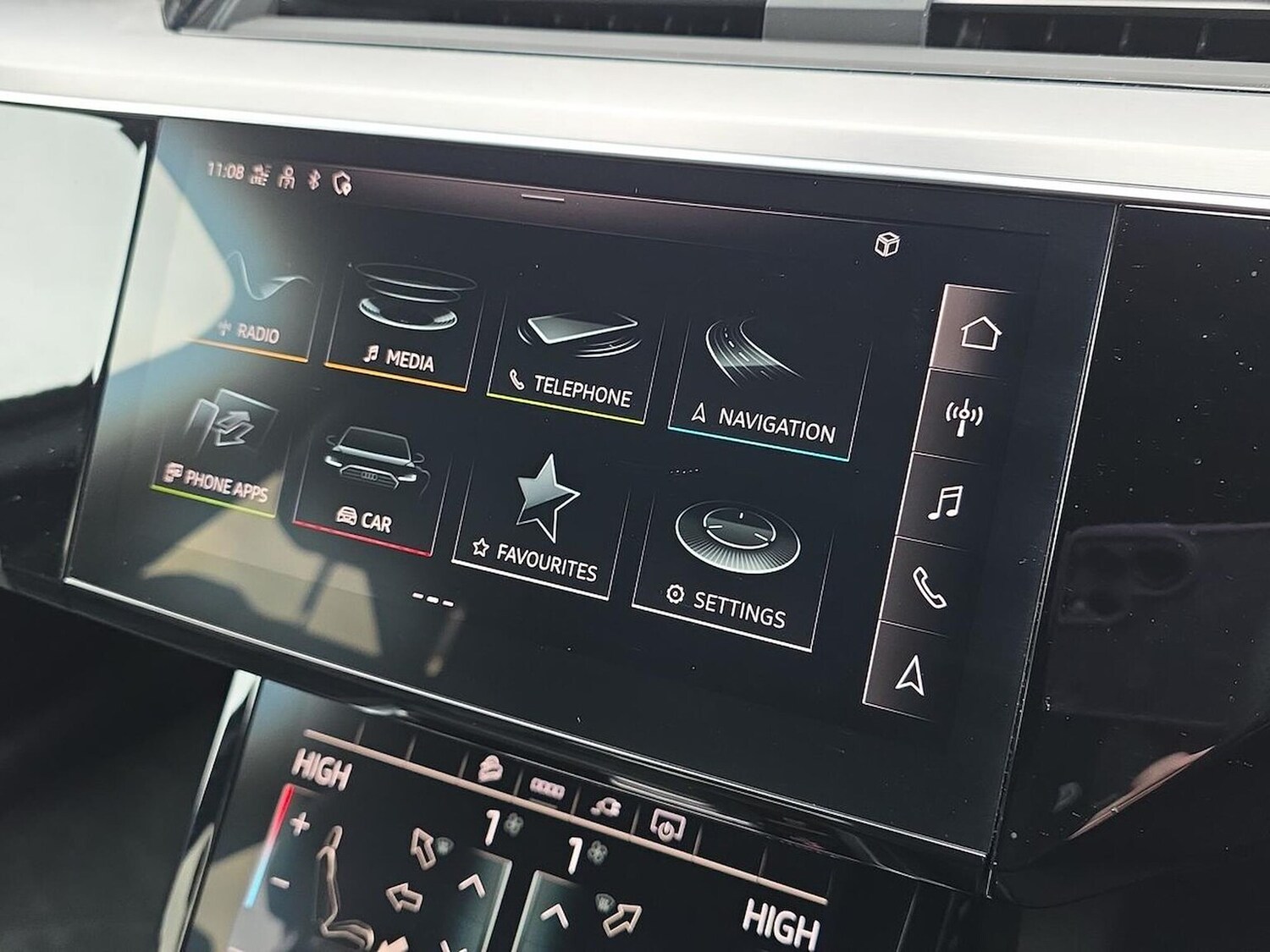 Used Audi e-tron 2023 for sale - 77492326: Photo 11