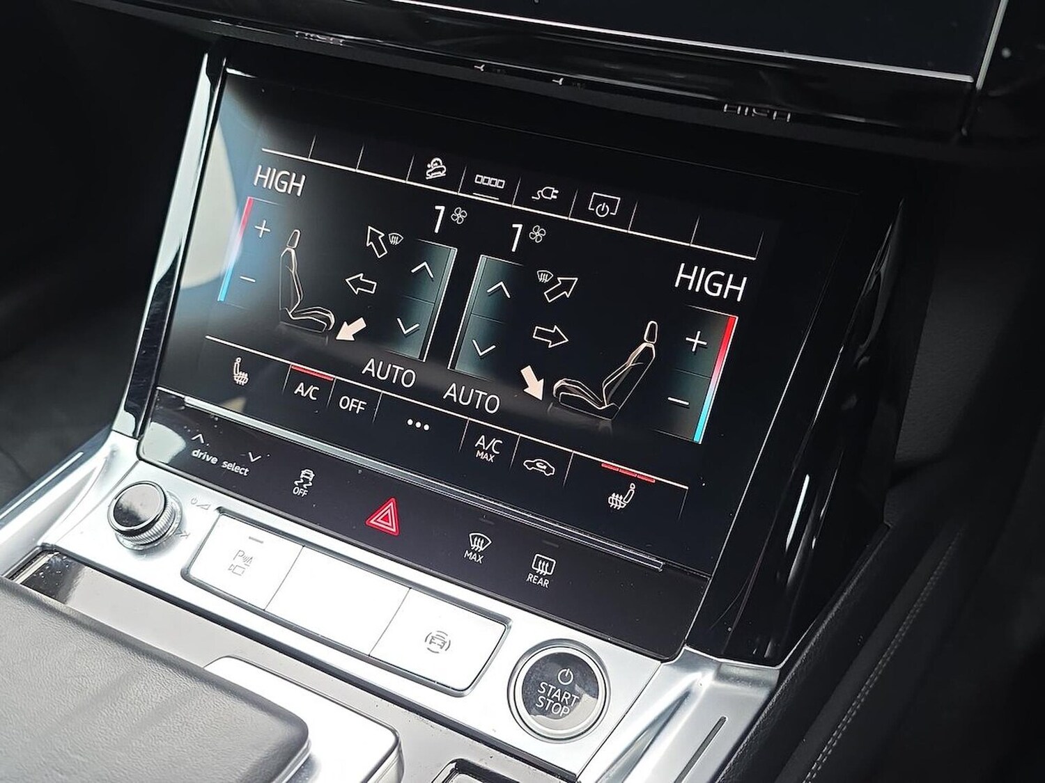 Used Audi e-tron 2023 for sale - 77492326: Photo 12