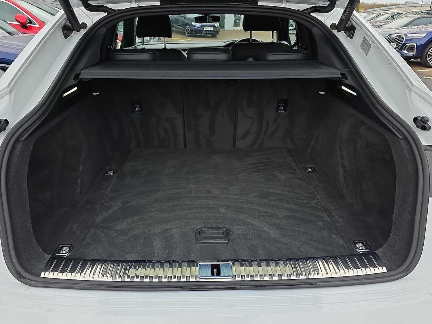 Used Audi e-tron 2023 for sale - 77492326: Photo 17