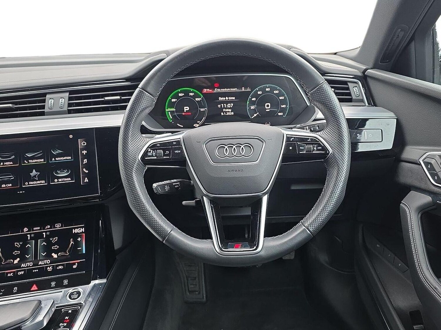 Used Audi e-tron 2023 for sale - 77492326: Photo 9