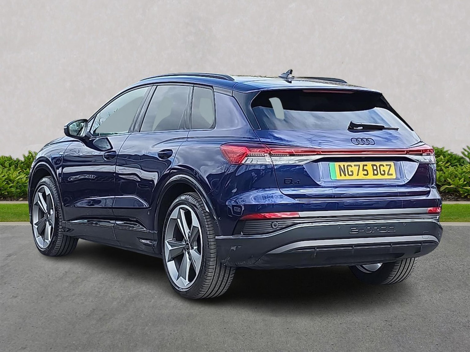 Used Audi Q4 e-tron 2025 for sale - 78192590: Photo 2