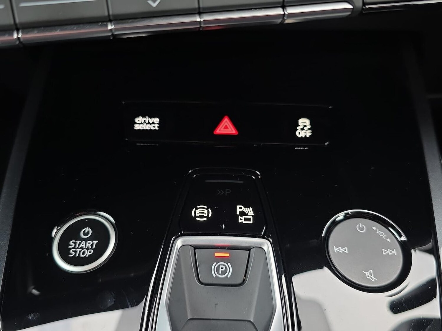 Used Audi Q4 e-tron 2025 for sale - 78192590: Photo 24