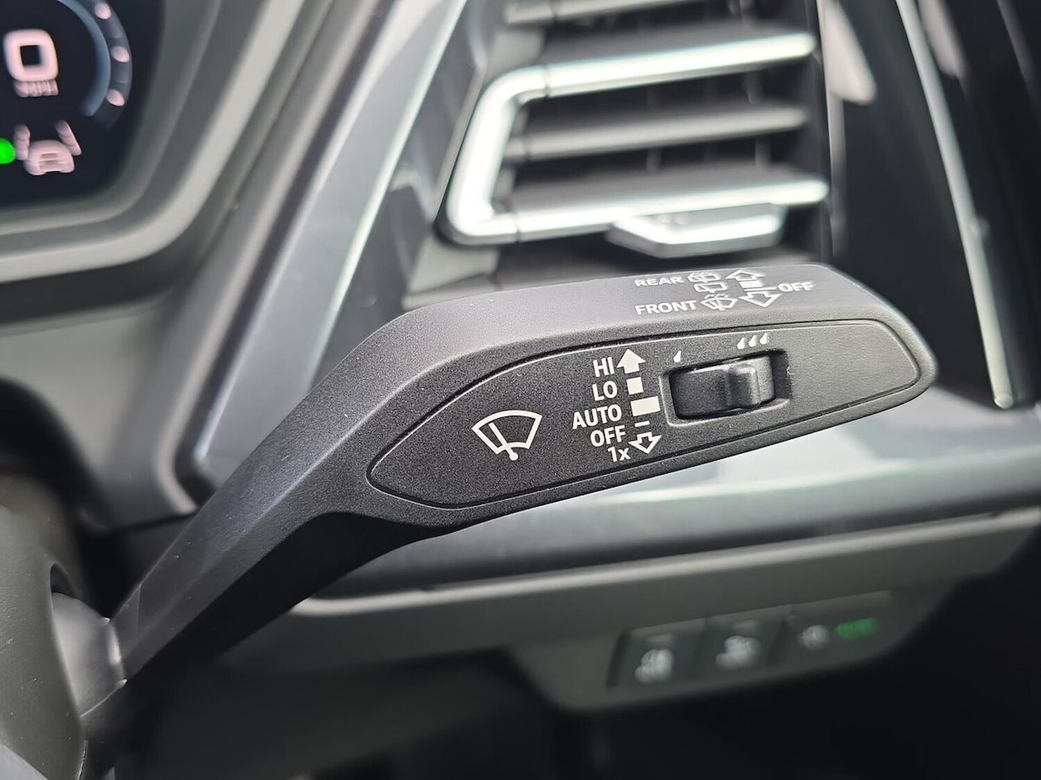 Used Audi Q4 e-tron 2025 for sale - 78192590: Photo 30