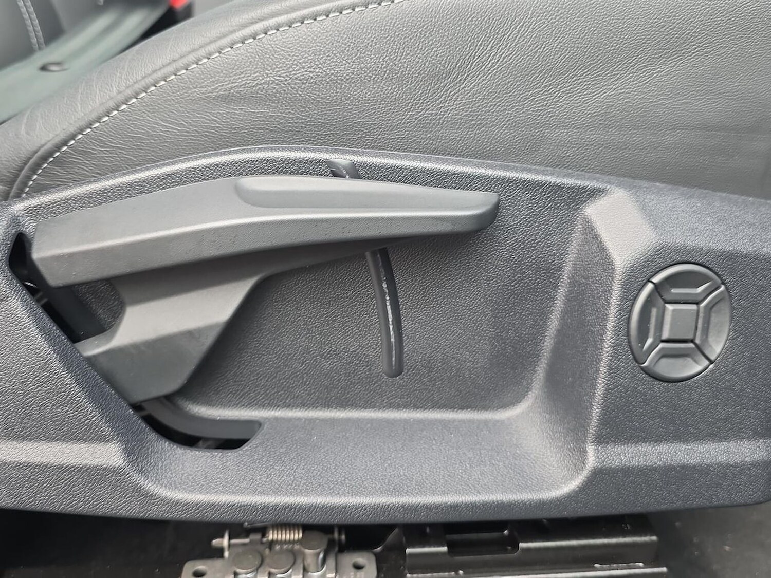 Used Audi Q4 e-tron 2025 for sale - 78192590: Photo 32