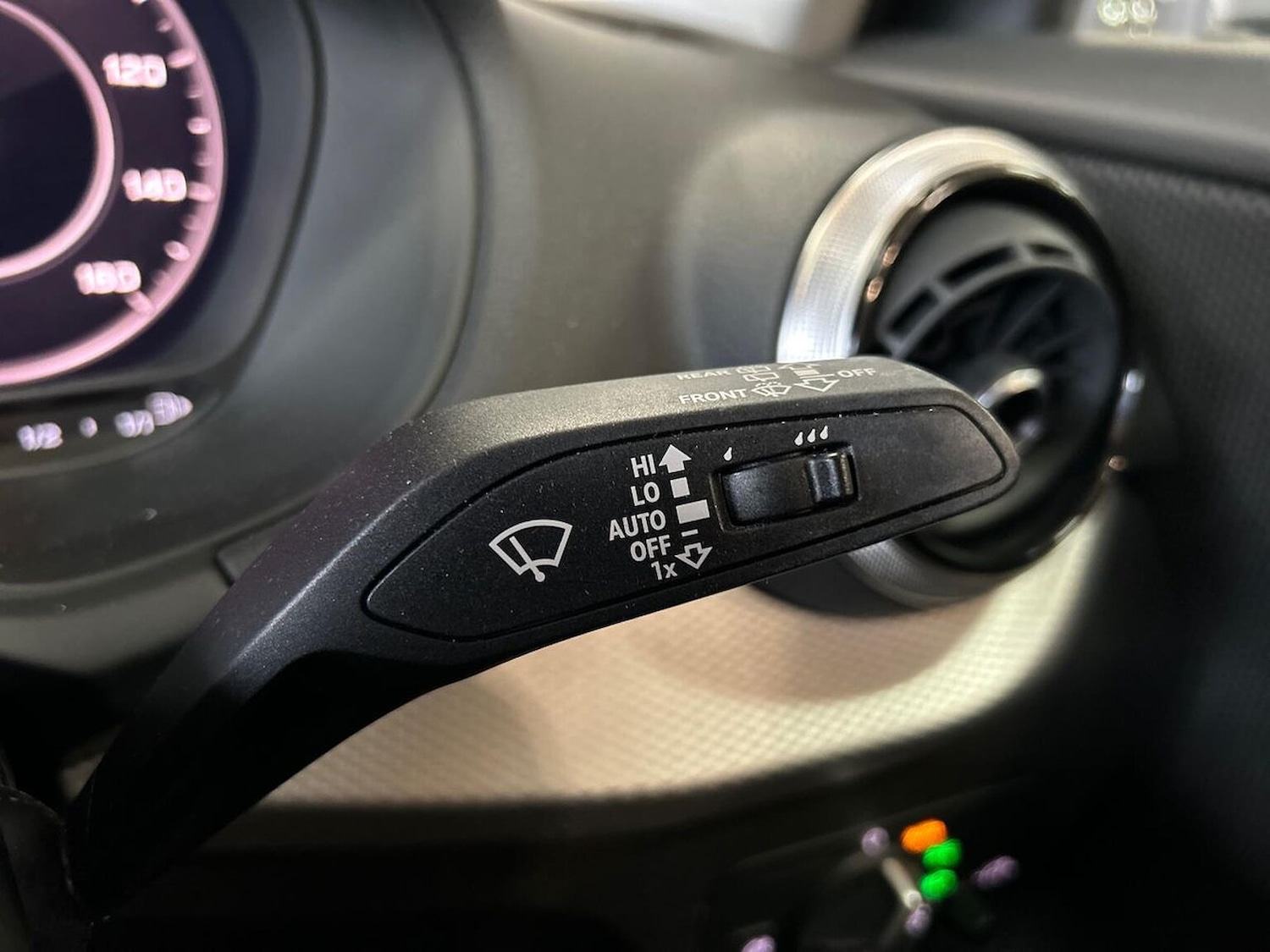 Used Audi Q2 2023 for sale - 76478227: Photo 29