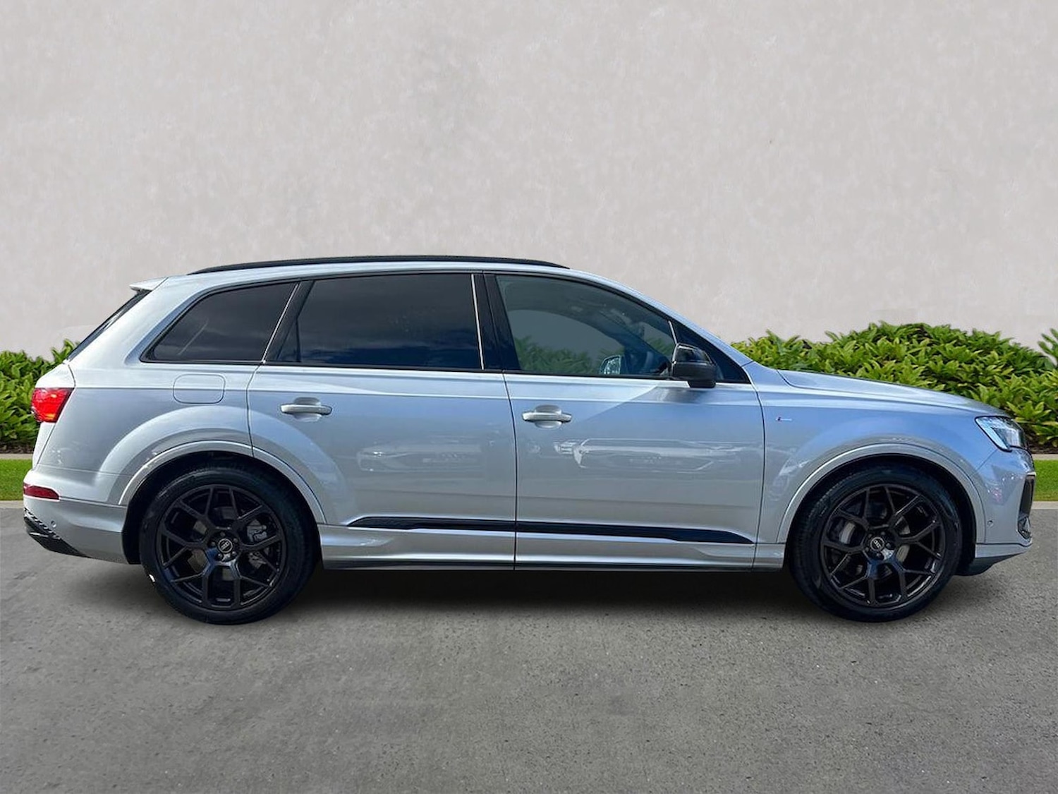 Used Audi Q7 2025 for sale - 77676340: Photo 3