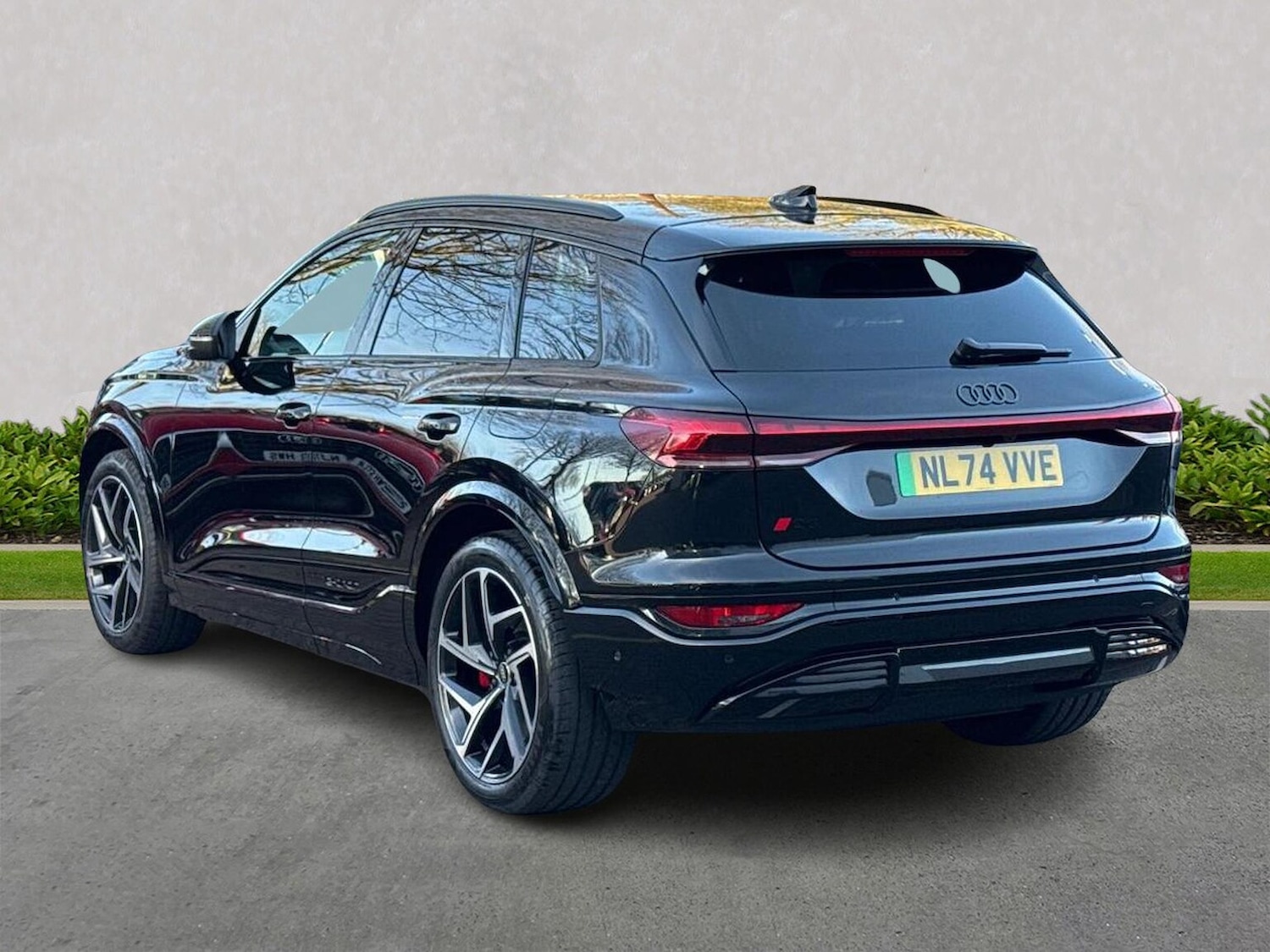 Used Audi Q6 e-tron 2025 for sale - 76165077: Photo 2