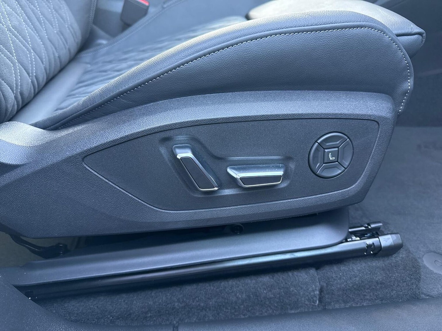 Used Audi Q6 e-tron 2025 for sale - 76165077: Photo 30
