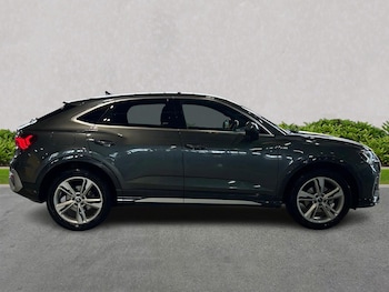 Used Audi Q3 2023 for sale - 76144260: Photo