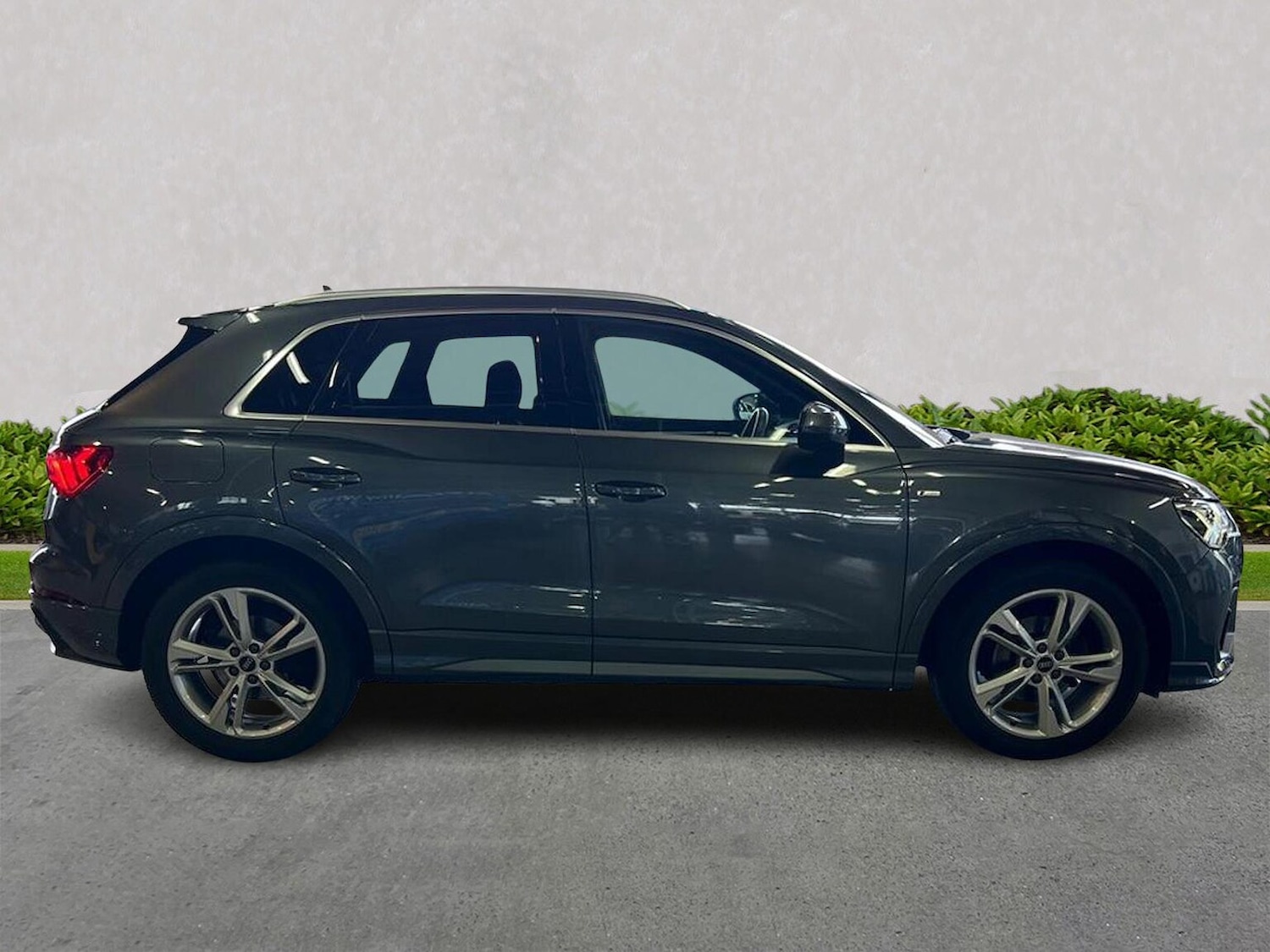 Used Audi Q3 2021 for sale - 76030496: Photo 3