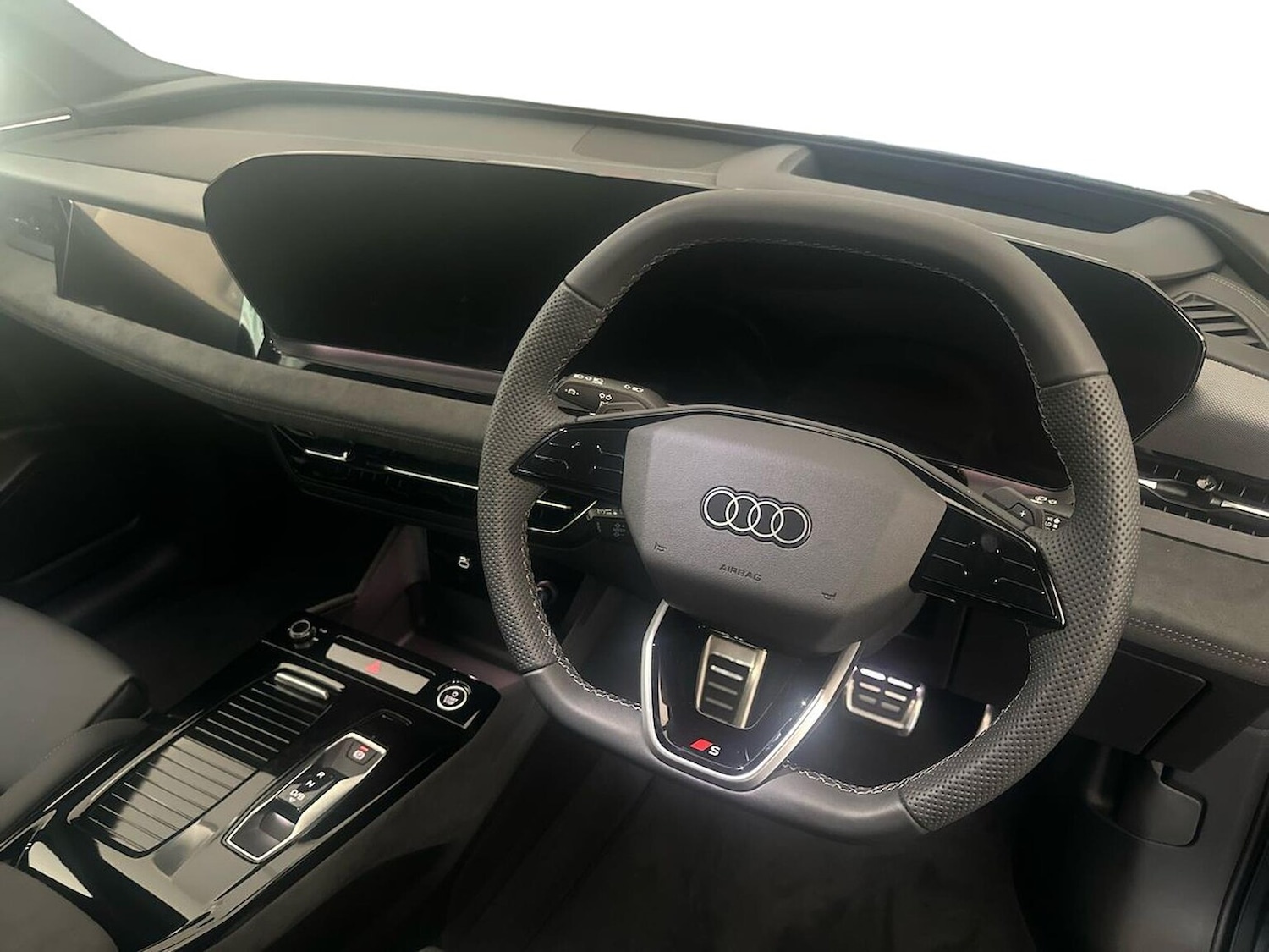 Used Audi Q6 e-tron 2025 for sale - 76165063: Photo 15
