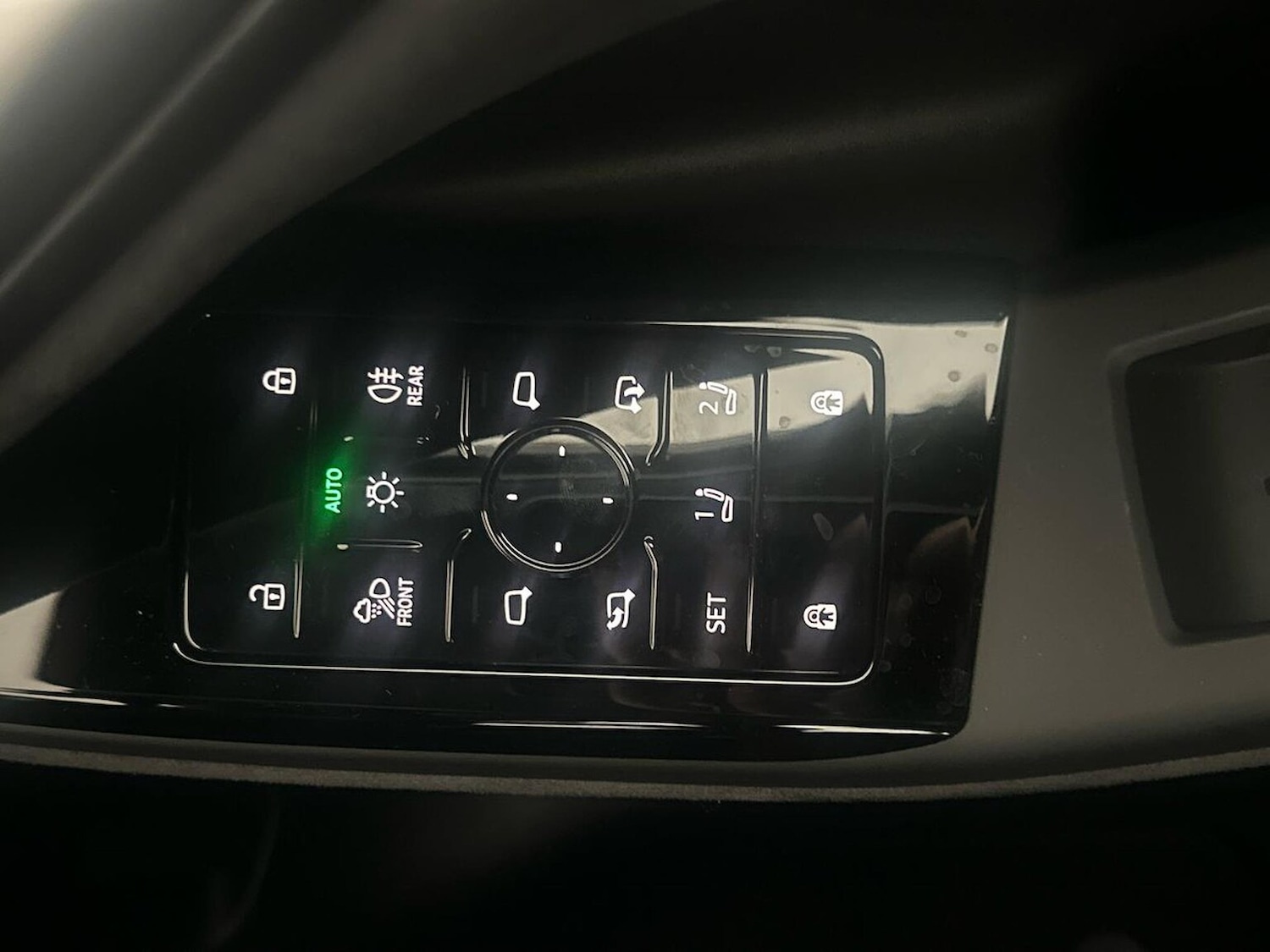 Used Audi Q6 e-tron 2025 for sale - 76165063: Photo 21