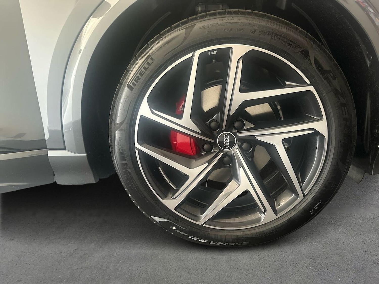 Used Audi Q6 e-tron 2025 for sale - 76165063: Photo 6