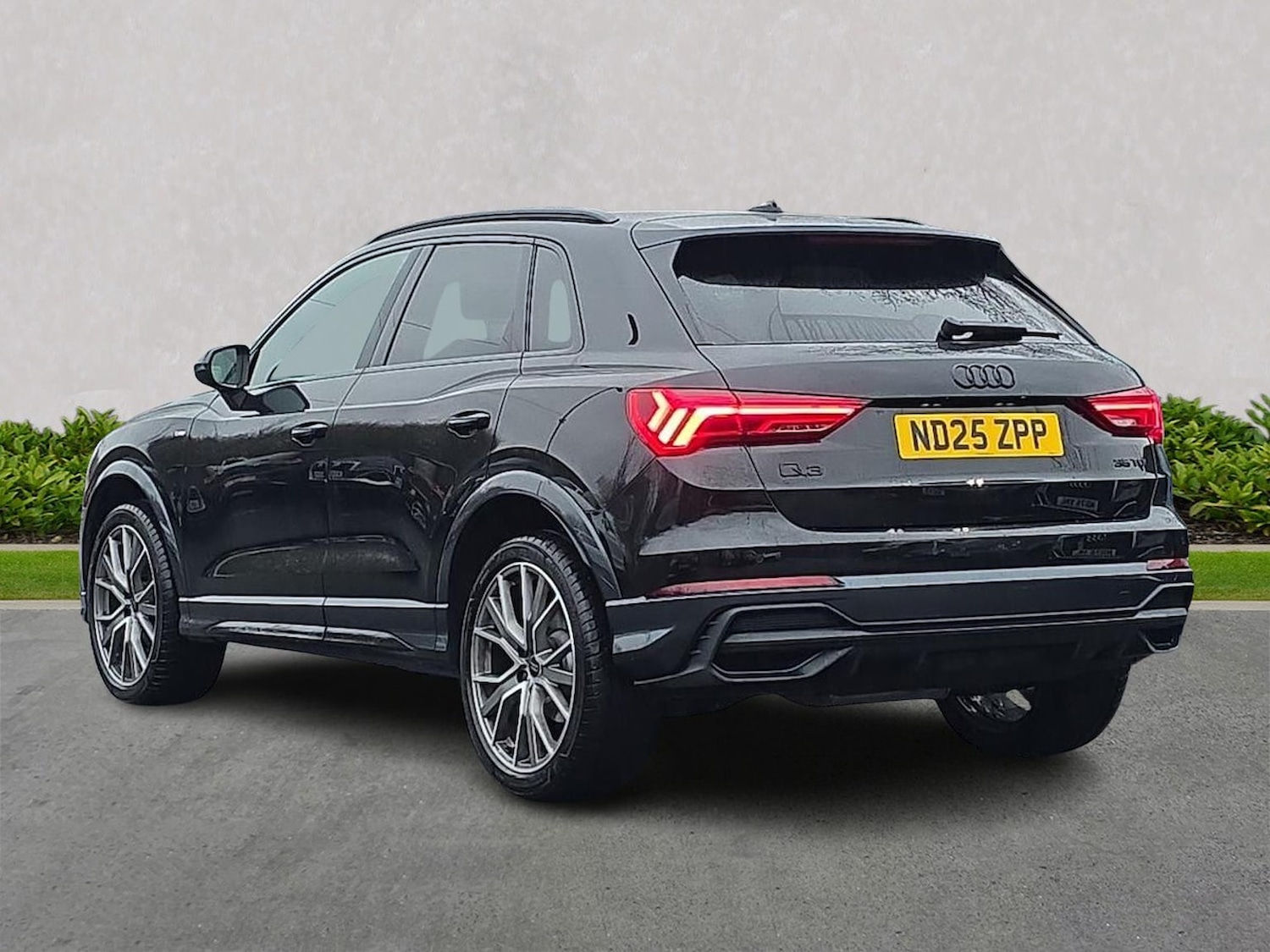 Used Audi Q3 2025 for sale - 77492363: Photo 2