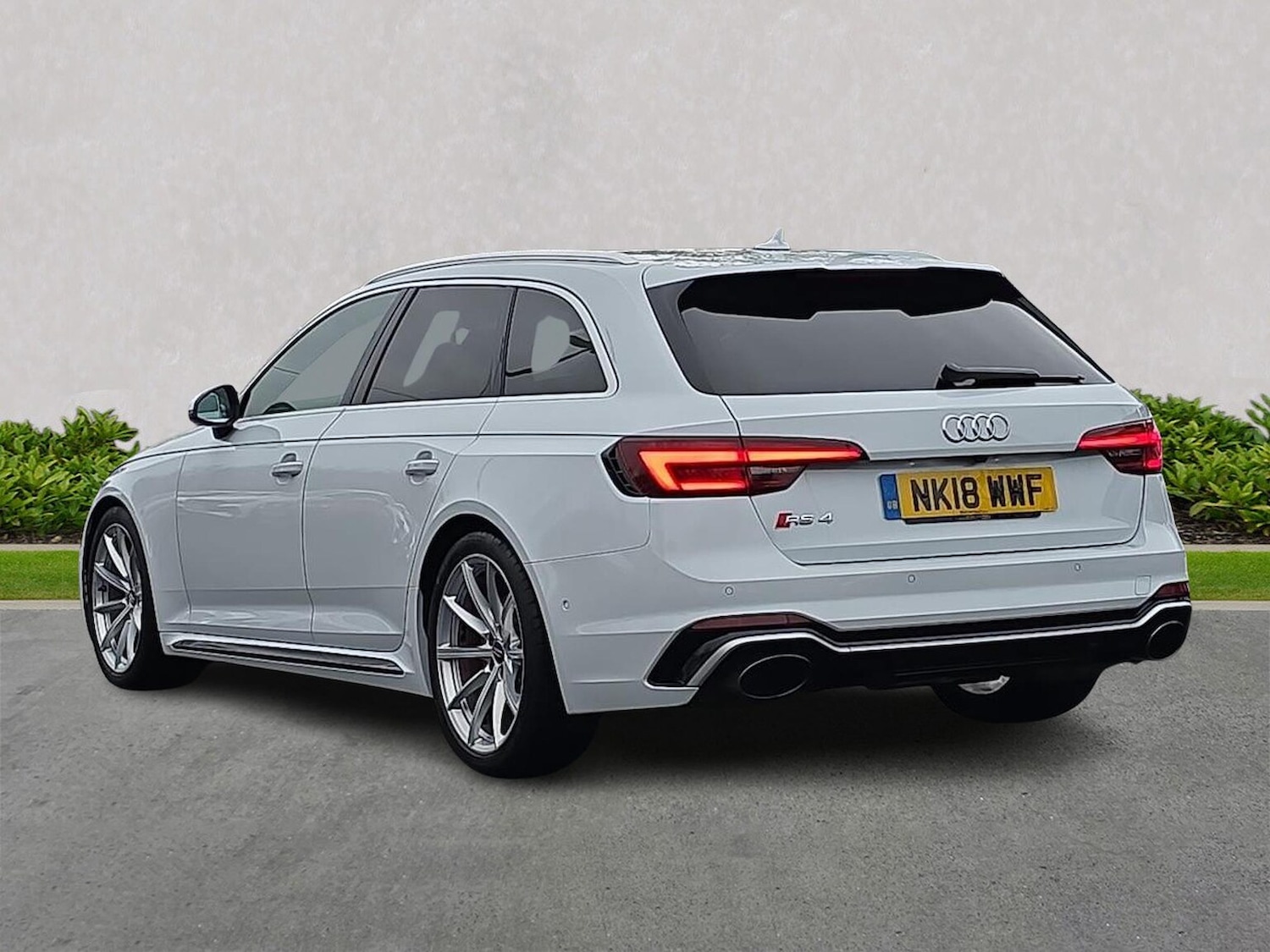 Used Audi RS4 2018 for sale - 76719320: Photo 2