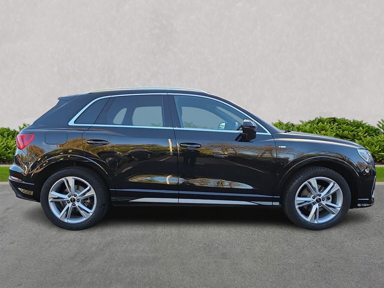 Used Audi Q3 2025 for sale - 76402390: Photo 3