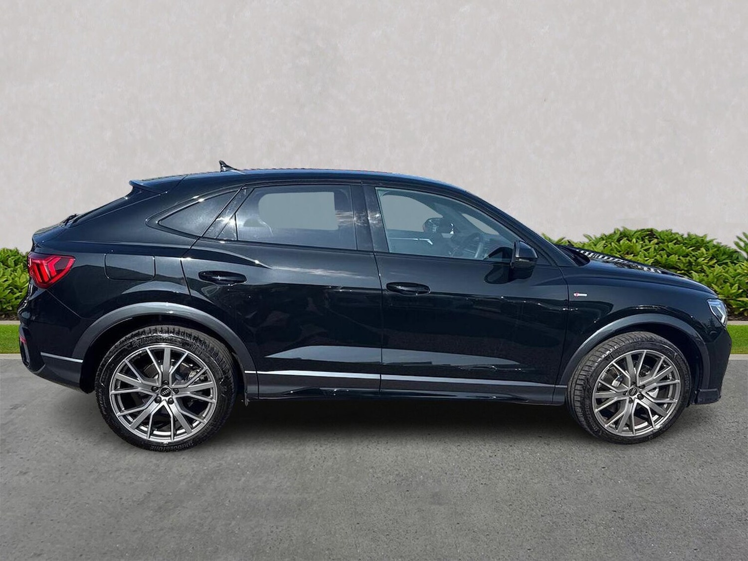 Used Audi Q3 2025 for sale - 76159533: Photo 3