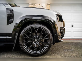 Used Land Rover Defender 2023 for sale - 78302296: Photo