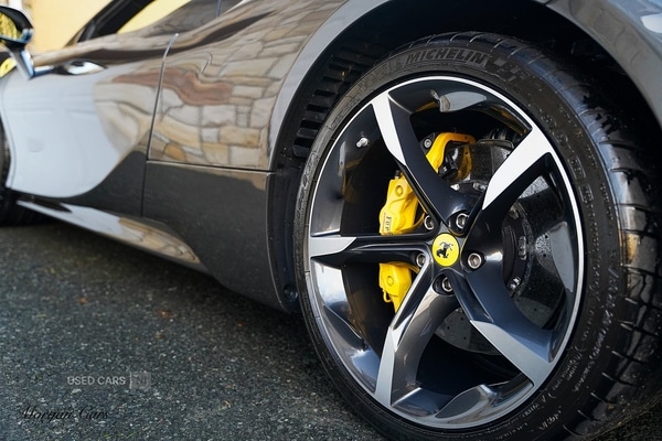 Used Ferrari SF90 Spider 2022 for sale - 77017388: Photo 14