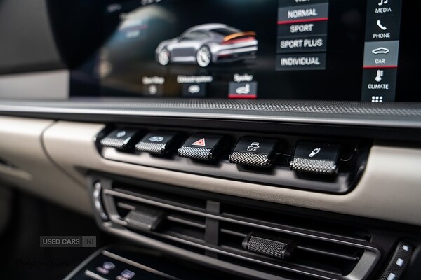 Used Porsche 911 2021 for sale - 76240475: Photo 59