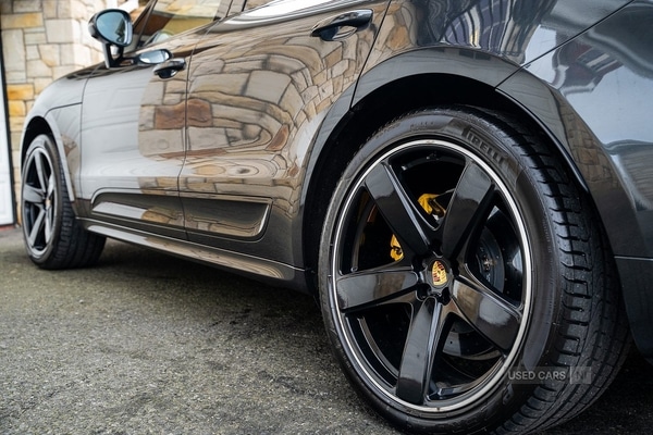 Used Porsche Macan 2020 for sale - 77893290: Photo 11