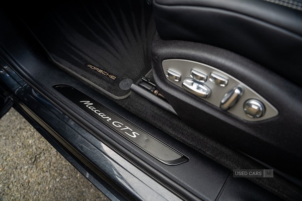 Used Porsche Macan 2020 for sale - 77893290: Photo 70