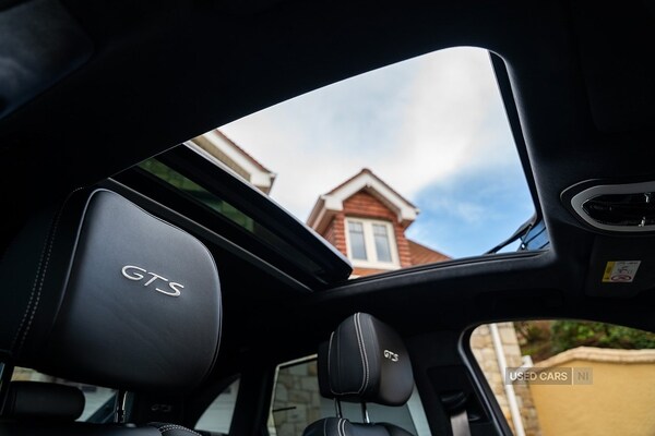 Used Porsche Macan 2020 for sale - 77893290: Photo 94