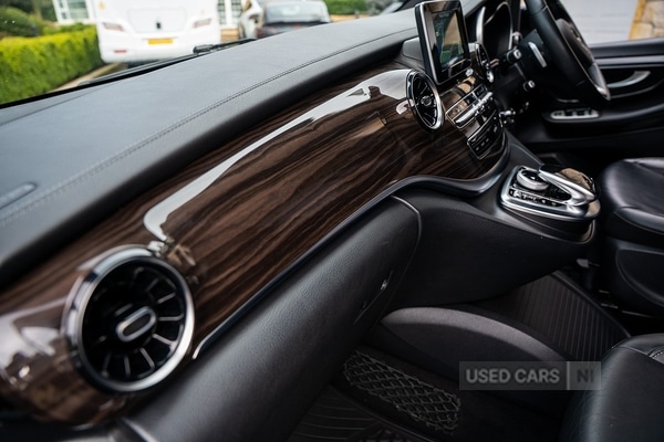 Used Mercedes-Benz V-Class 2019 for sale - 77479845: Photo 65