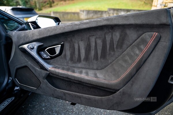 Used Lamborghini Huracan 2018 for sale - 77785166: Photo 43