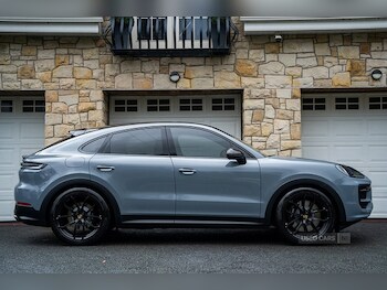 Used Porsche Cayenne 2023 for sale - 78102031: Photo