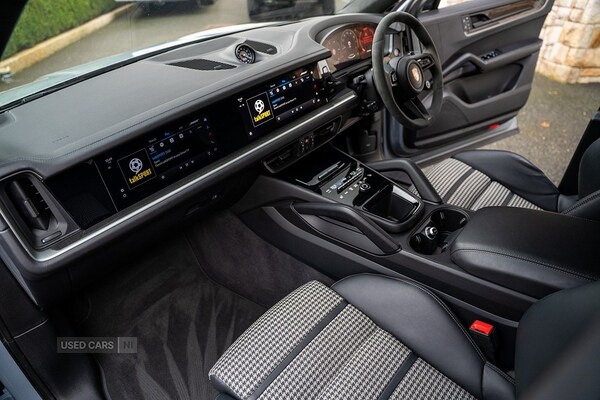 Used Porsche Cayenne for sale - 78102031: Photo 54