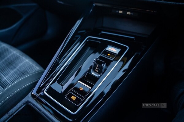 Used Volkswagen Golf 2024 for sale - 77132139: Photo 32