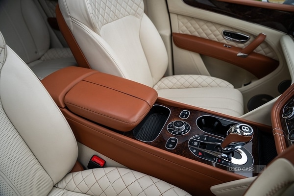 Used Bentley Bentayga 2016 for sale - 78048492: Photo 60