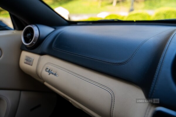 Used Ferrari California 2010 for sale - 78087523: Photo 78