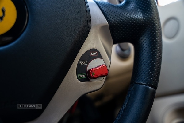 Used Ferrari California 2010 for sale - 78087523: Photo 80