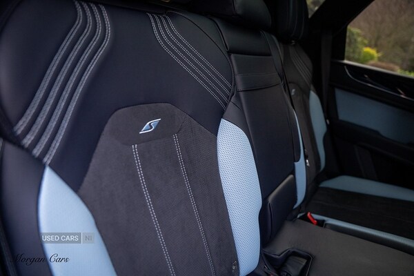 Used Bentley Bentayga 2021 for sale - 76743670: Photo 60