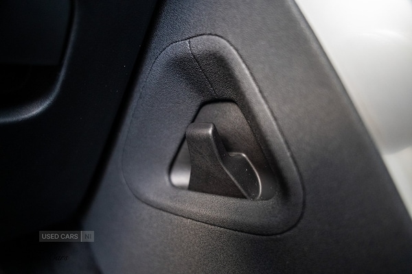 Used Land Rover Discovery 2023 for sale - 76522934: Photo 77