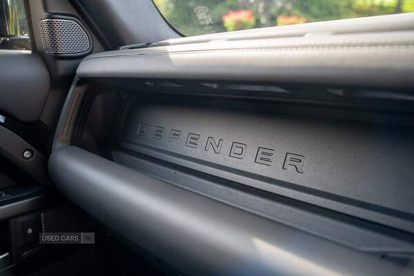 Used Land Rover Defender 2022 for sale - 75659429: Photo 51