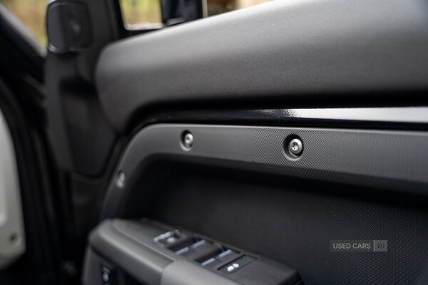 Used Land Rover Defender 2025 for sale - 77684861: Photo 64