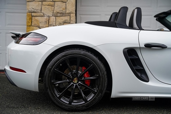 Used Porsche 718 Boxster 2025 for sale - 77050428: Photo 2