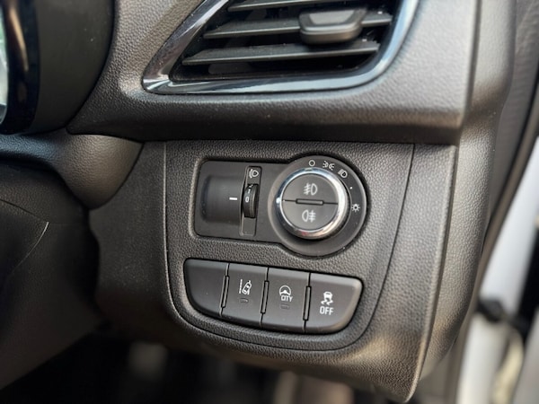 Used Vauxhall Viva 2015 for sale - 75320947: Photo 14