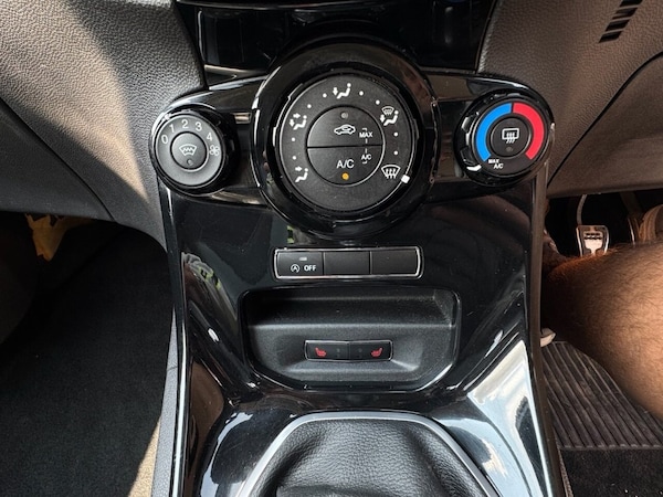 Used Ford Fiesta 2014 for sale - 75067947: Photo 13