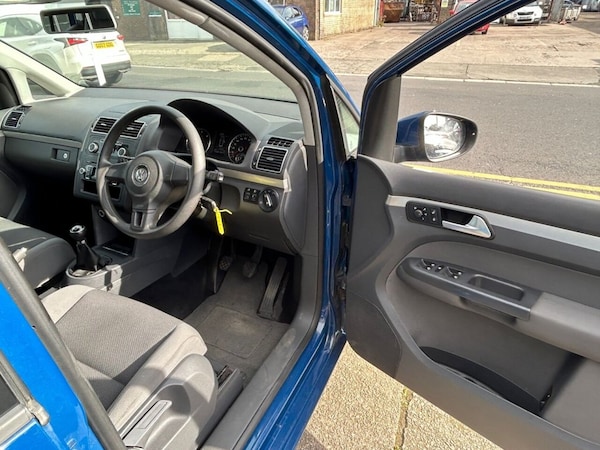 Used Volkswagen Touran 2011 for sale - 73033960: Photo 13